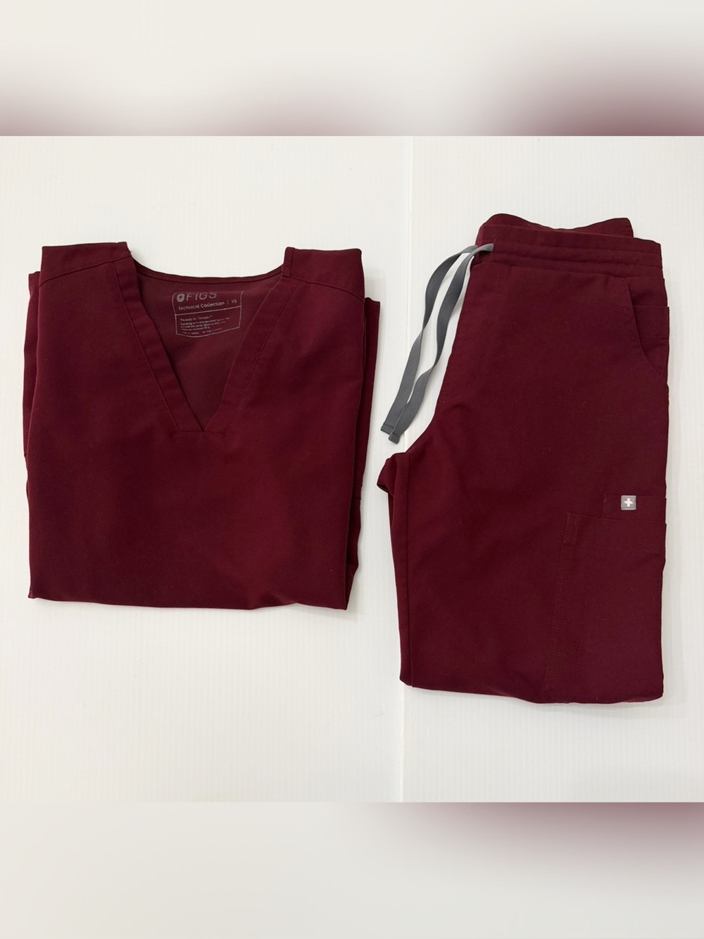 Figs Burgundy Scrub Set -Casma Top & Yola Skinny Scrub Pants